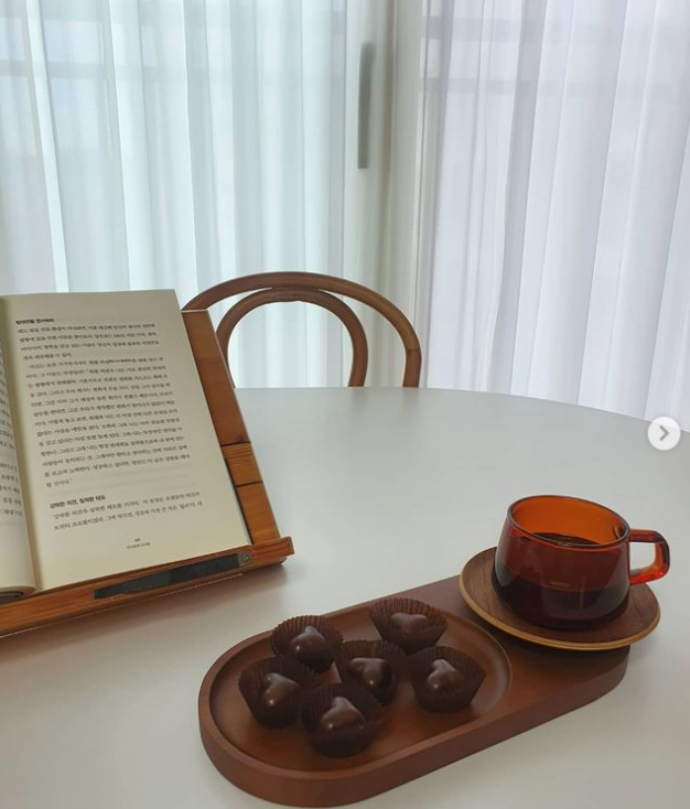 화이트우드 인테리어 예쁜집을 배경으로 리빙템/주방템 사진촬영 해드려요! 2