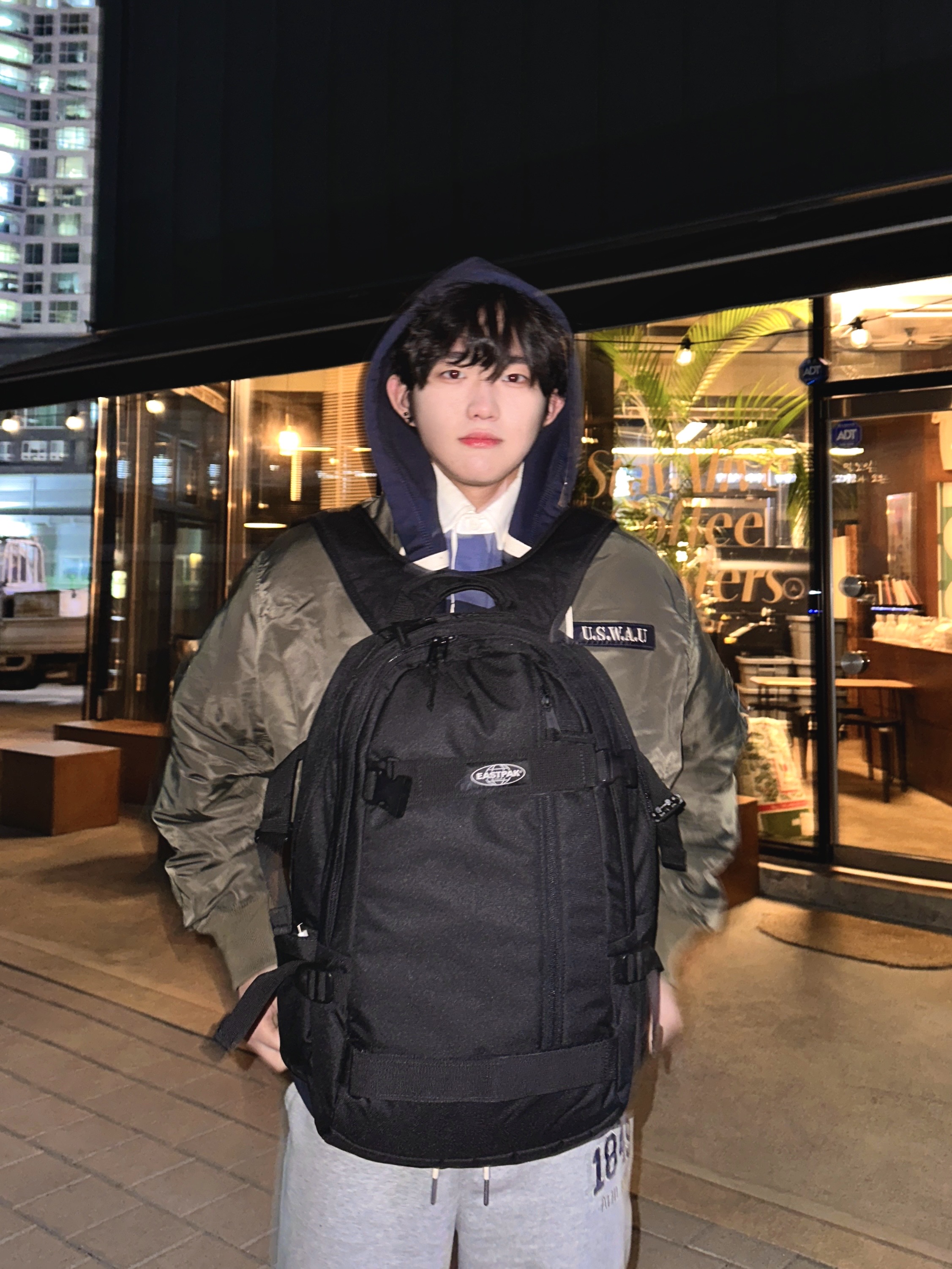 2.7만 팔로워를 보유한 나의 패션 아이템의 무드있는 콘텐츠 촬영 서비스 2